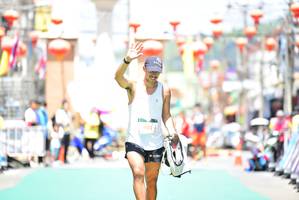 BIB: 402
                            <button type="button" onclick="openModal(21795470)" class="btn btn-primary btn-sm float-right btn-popup" data-toggle="modal" data-target=".modal-high-quality">
                        <i class="fas fa-shopping-cart"></i> Add to Cart
                    </button>
                                            <button type="button" onclick="isThisMe(21795470, true)" class="btn btn-success btn-sm float-right btn-popup btn-isme hidden" data-toggle="tooltip" data-placement="bottom" title="นี่คือรูปของคุณใช่ไหม คลิกที่นี่เพื่อเอาเข้าอัลบั้ม">
                        <i class="fas fa-plus"></i> Add to album
                    </button>
                    <button type="button" onclick="isThisMe(21795470, false)" class="btn btn-warning btn-sm float-right btn-popup btn-isnotme hidden">
                        <i class="fas fa-ban"></i> Remove from album
                    </button>